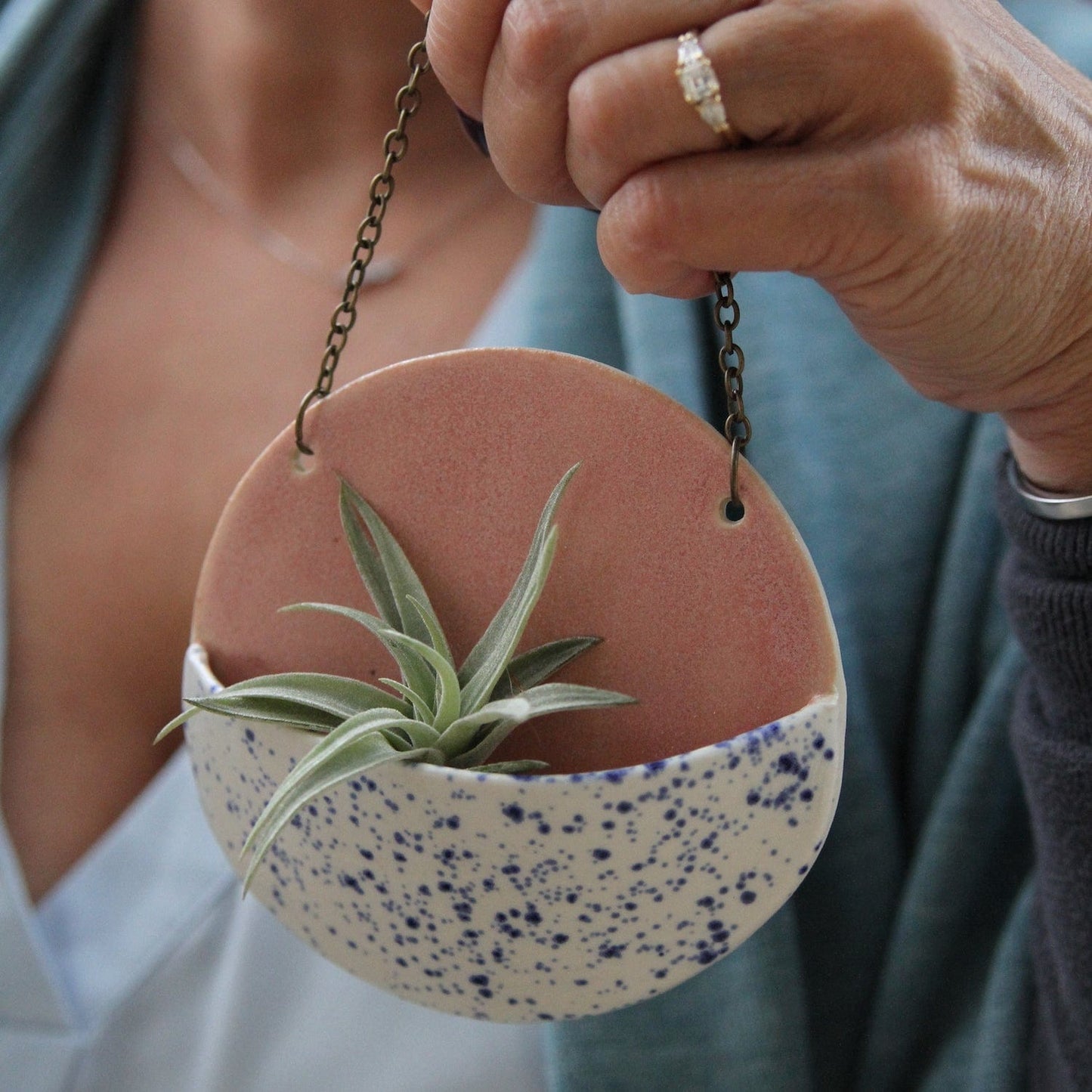 air plant jewelry MEDIUM CERAMIC PLANTER POCKET WITH AIR PLANT – Dandelion Jewelry