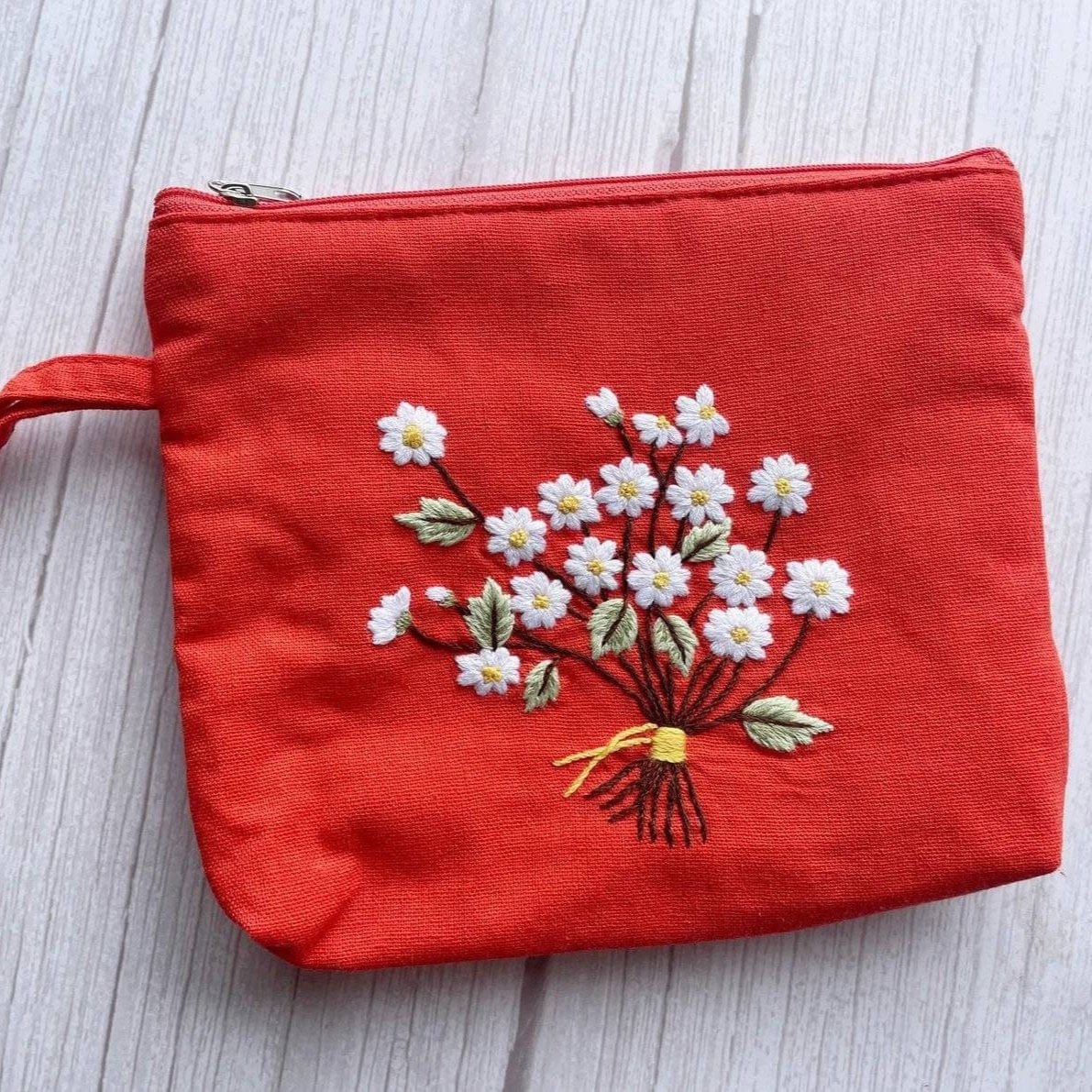 GIFT Orange Flower Embroidered Cosmetic Bag - Daisy Bouquet