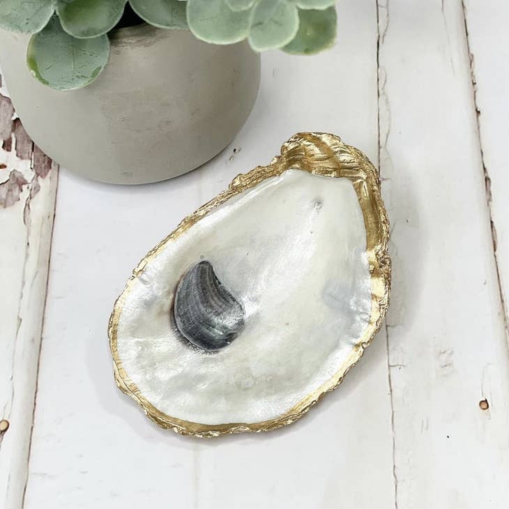 Load image into Gallery viewer, GIFT Pearlized  Oyster Trinket Dish
