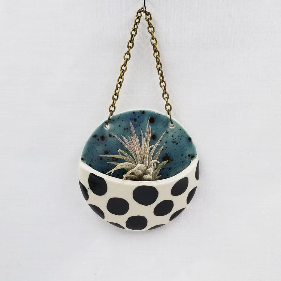 GIFT SMALL CERAMIC PLANTER POCKET WITH AIR PLANT