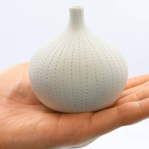 Load image into Gallery viewer, GIFT Tiny Congo Porcelain Bud Vase - White
