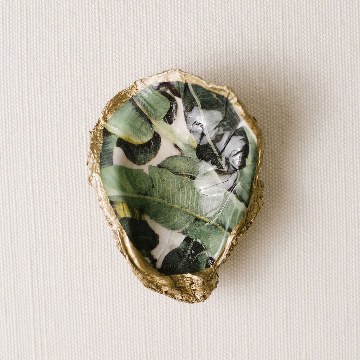 G45 GIFT Tropical Decoupage Oyster Ring Dish - Banana Leaf
