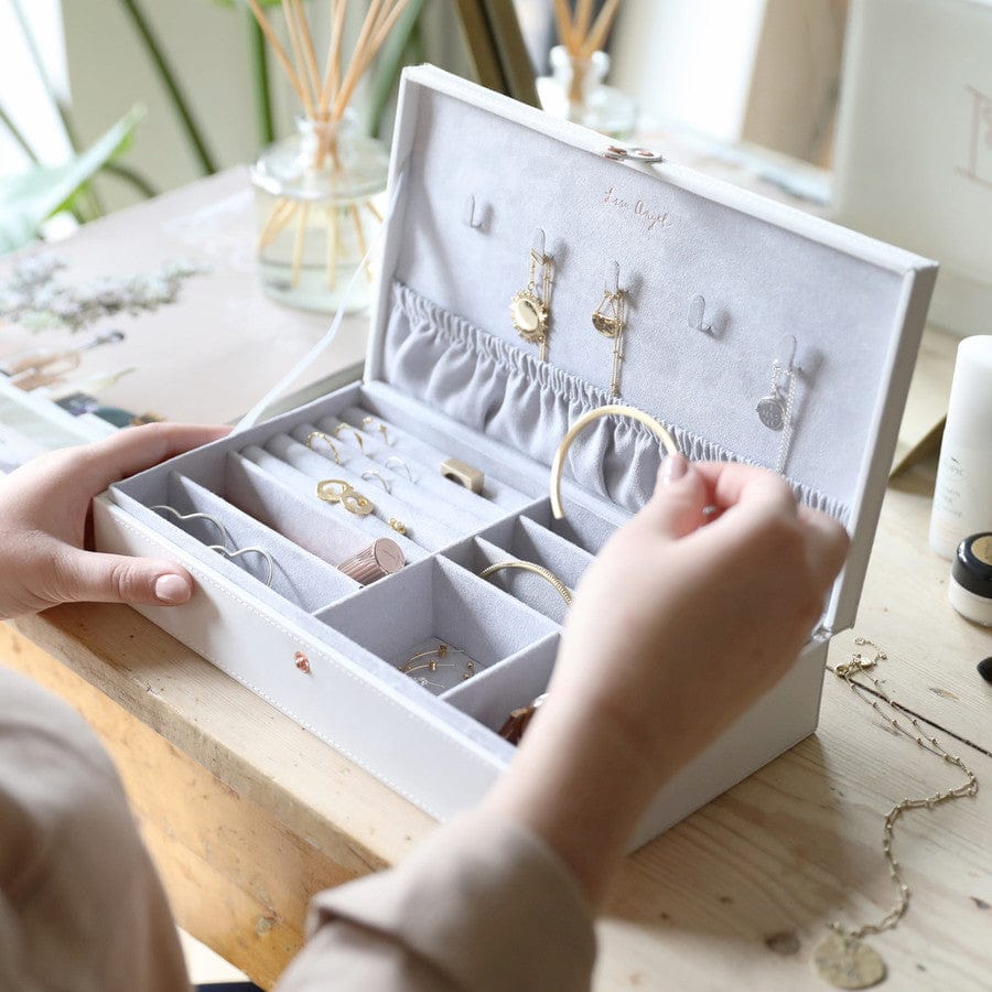 Load image into Gallery viewer, GIFT White Large Jewelry Case
