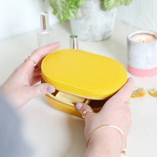 Load image into Gallery viewer, GIFT Yellow Oval Travel Jewelry Box
