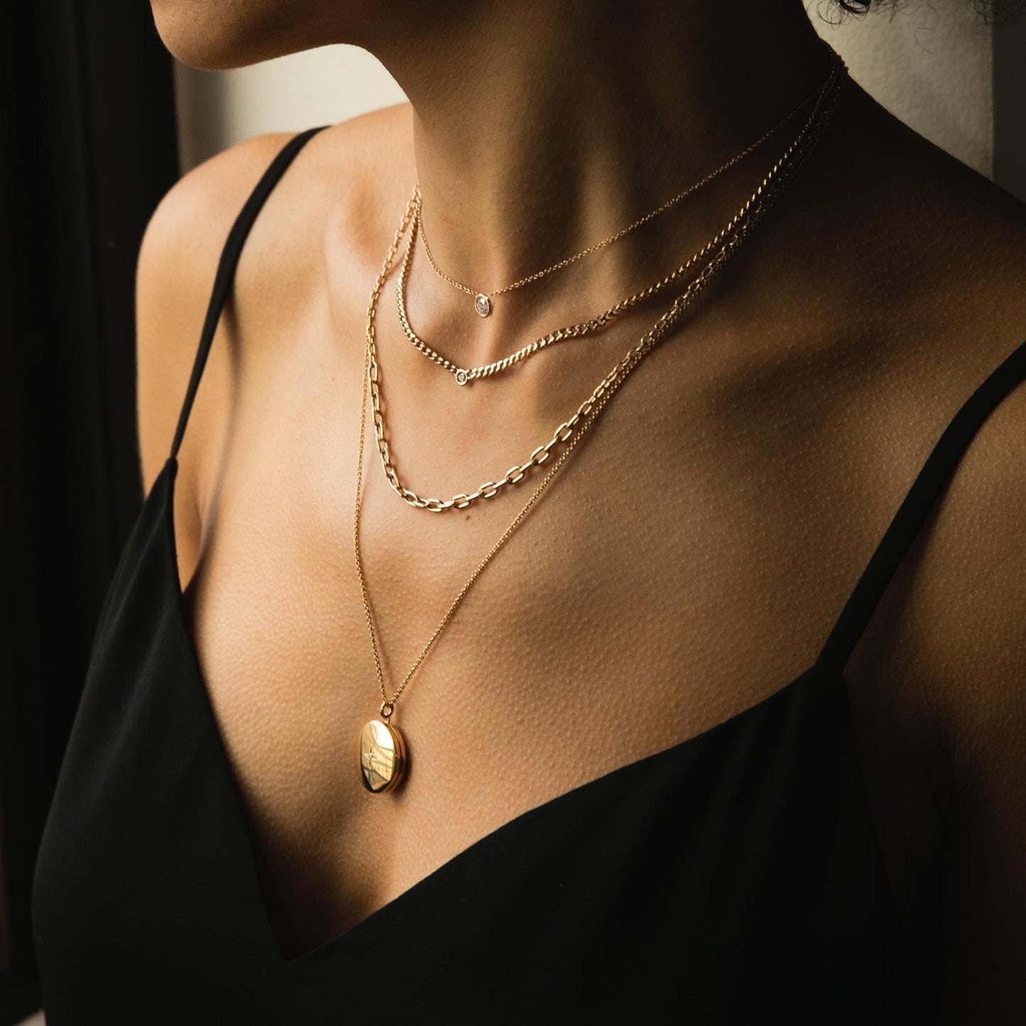 NKL-14K 14k Gold Mixed Station Necklace