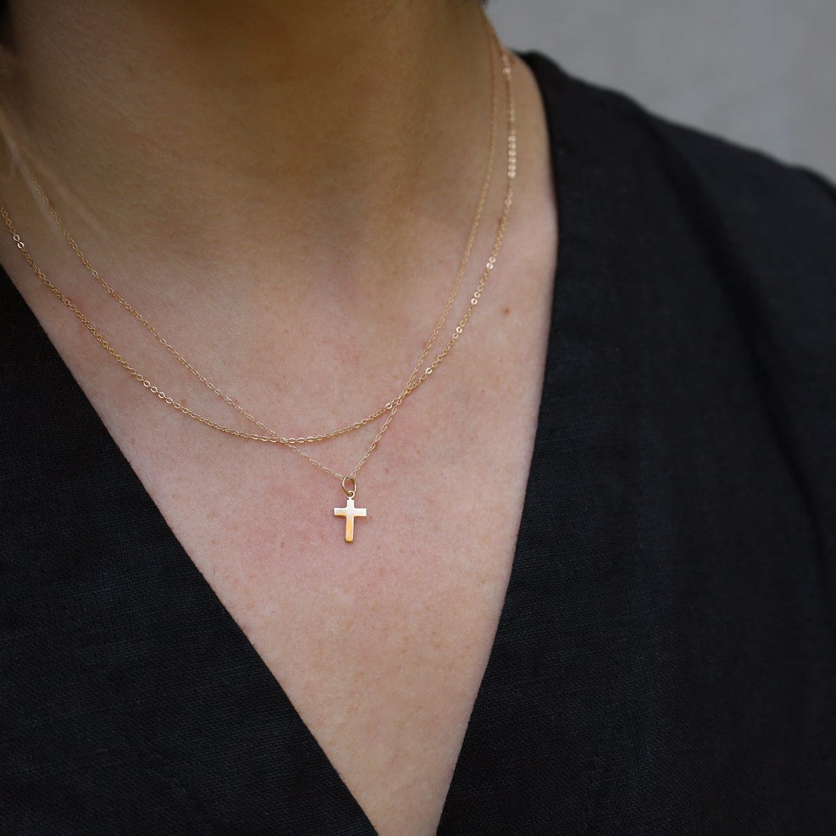 NKL-14K 14k Small Cross Necklace