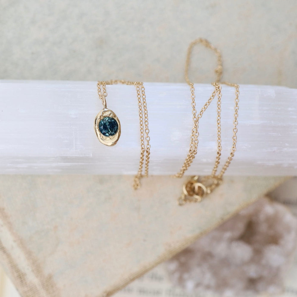 
                      
                        NKL-14K 14k Yellow Gold Montana Sapphire Oval Necklace
                      
                    