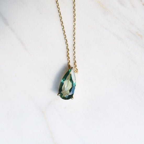 Load image into Gallery viewer, NKL-14K 14k Yellow Gold Pear Shaped Green Envy Topaz Necklace
