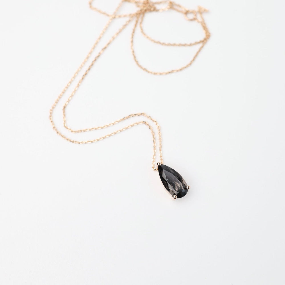 
                  
                    NKL-14K Rose Gold Pear Shaped Black Night Quart
                  
                