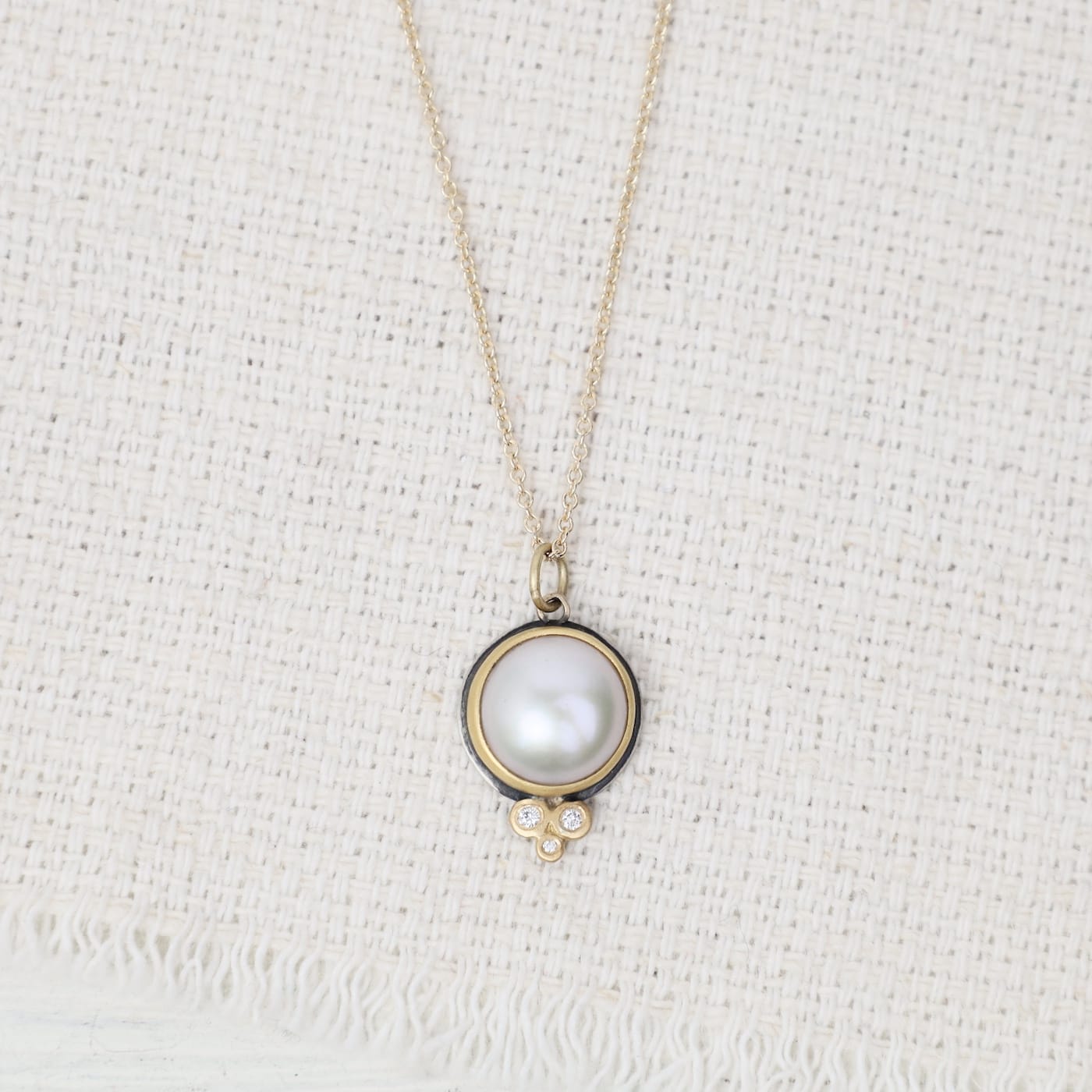 NKL-14K Tahitian Pearl Necklace With Diamond Trio