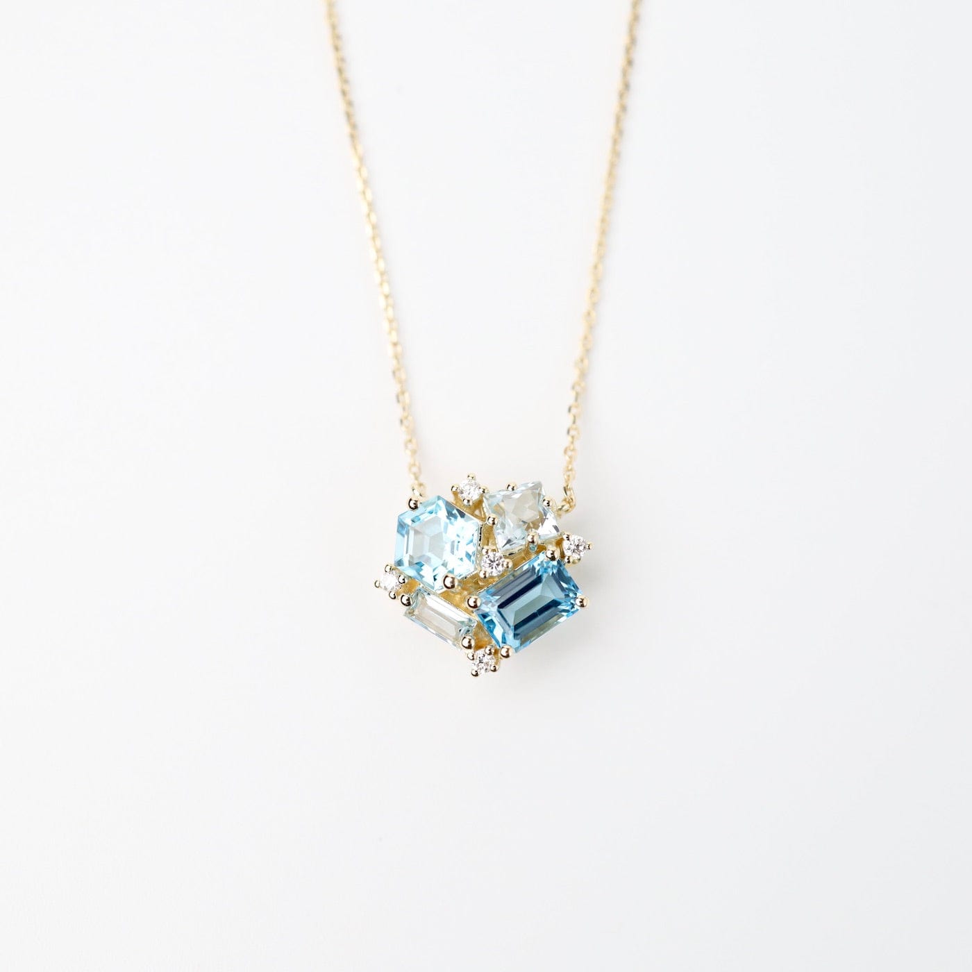 NKL-14K Yellow Gold Blue Cluster Necklace