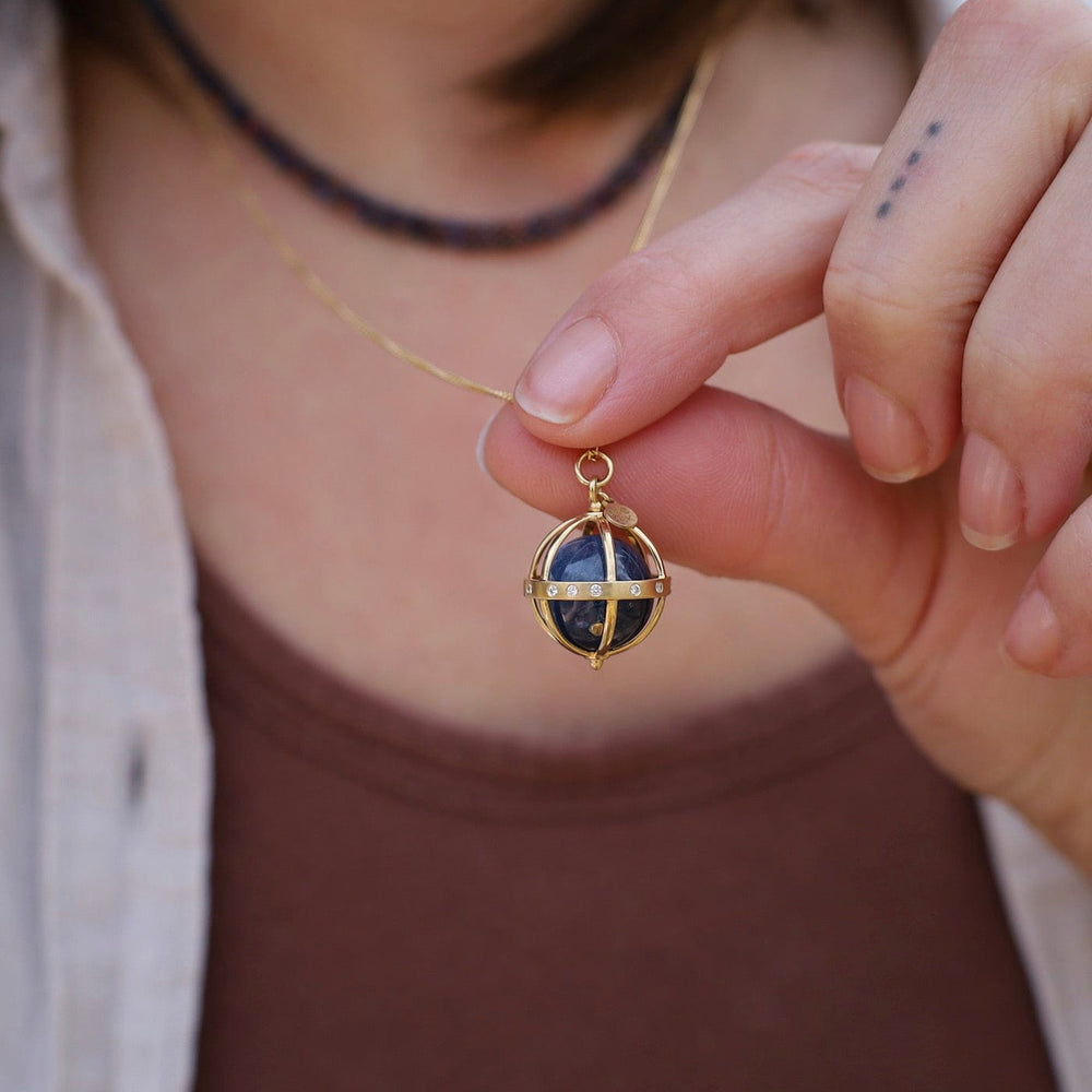 
                  
                    NKL-18K 18K  Large Cage Necklace with Gemstone Ball - Kyanite
                  
                