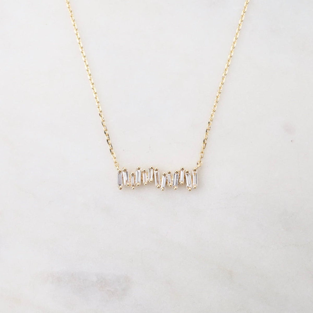 
                  
                    NKL-18K Diamnond Bar Pendant
                  
                