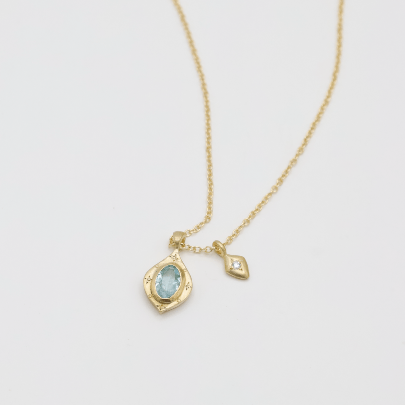 Load image into Gallery viewer, NKL-18K Drops Of Happiness Necklace
