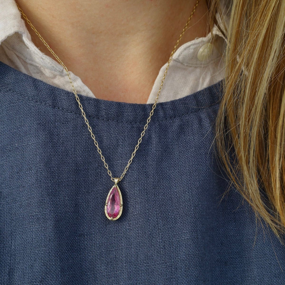 
                      
                        NKL-18K Pink Tourmaline Tear Drop Prong Pendant
                      
                    