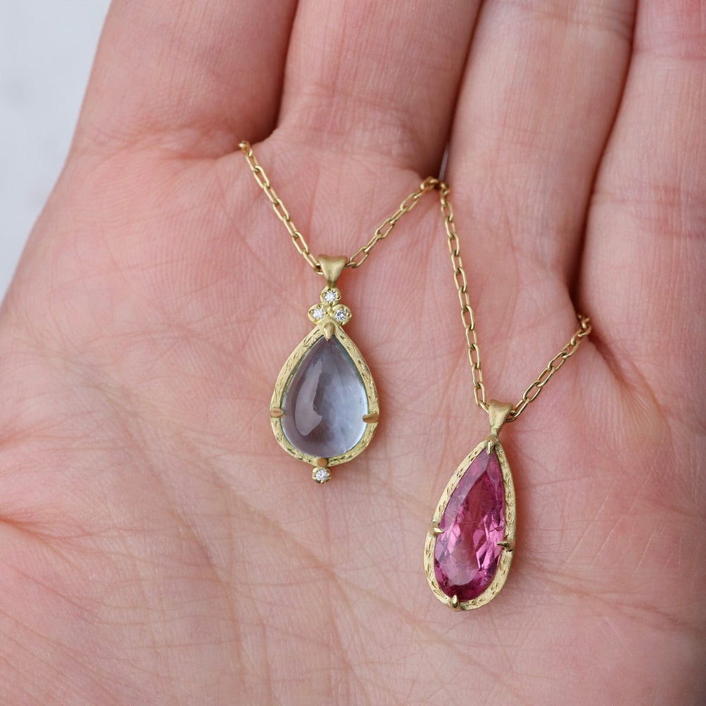 
                      
                        NKL-18K Pink Tourmaline Tear Drop Prong Pendant
                      
                    