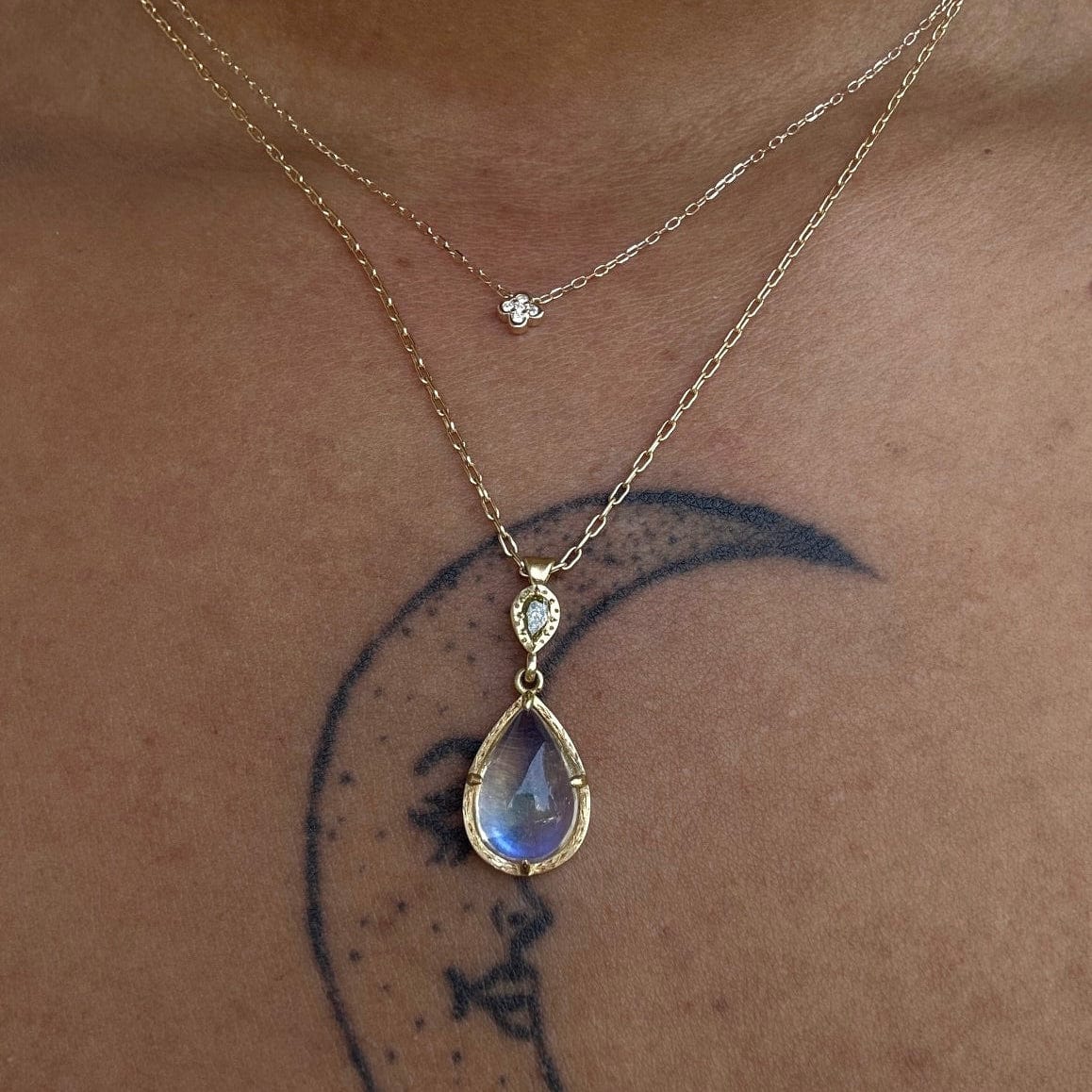 NKL-18K Prong Pear Moonstone Necklace