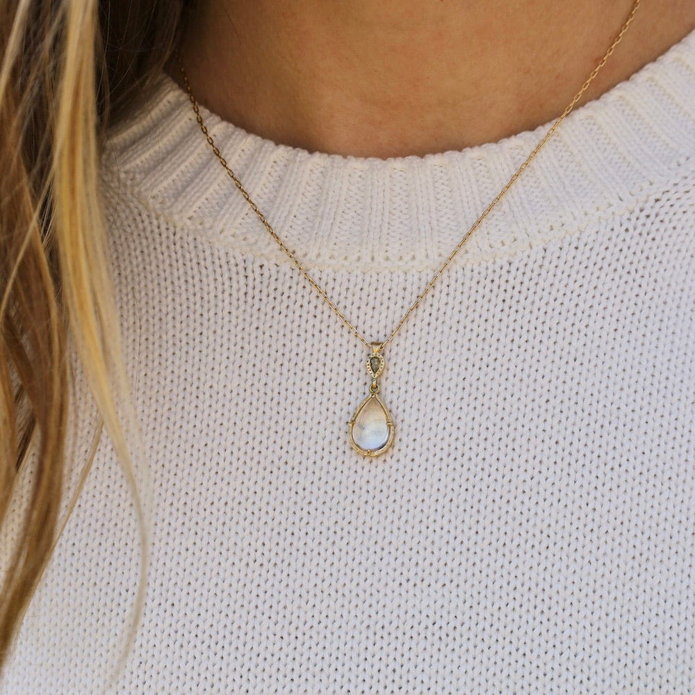 NKL-18K Prong Pear Moonstone Necklace