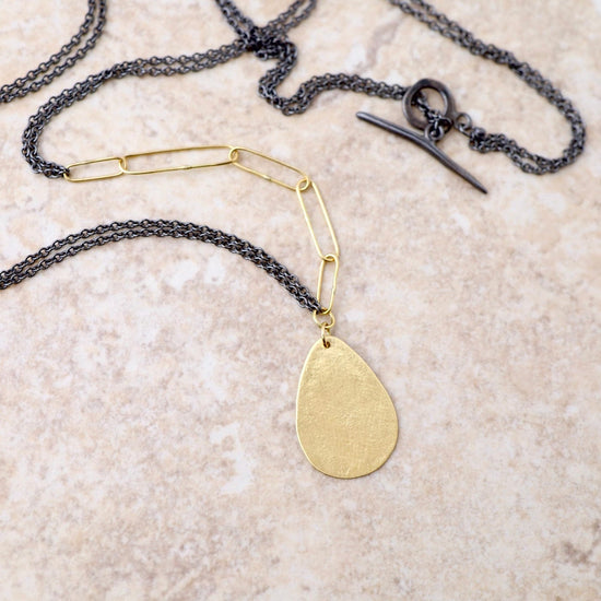 Load image into Gallery viewer, NKL-18K Small 18k Parchment Teardrop with Paperclip Links Necklace
