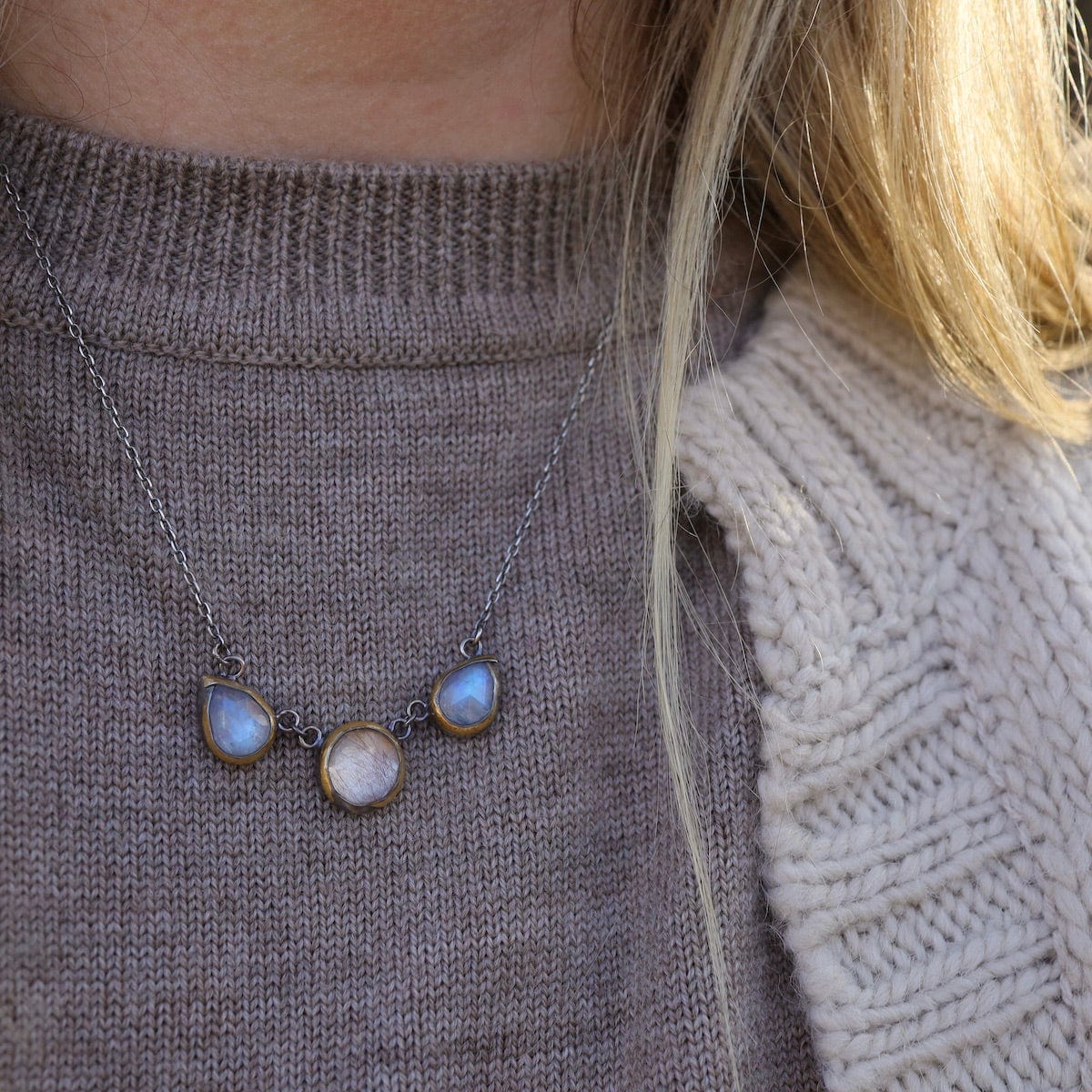 NKL 3 Crescent Rim Necklace with Rainbow Moonstone & R