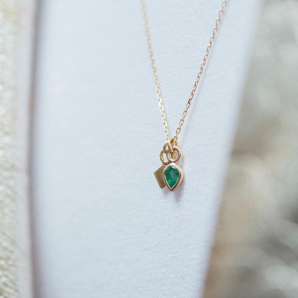 
                  
                    NKL-9K Pear Cut Emerald Pendant Necklace
                  
                