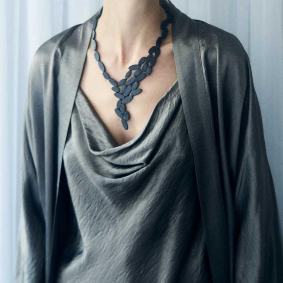 NKL Black Emma V Necklace