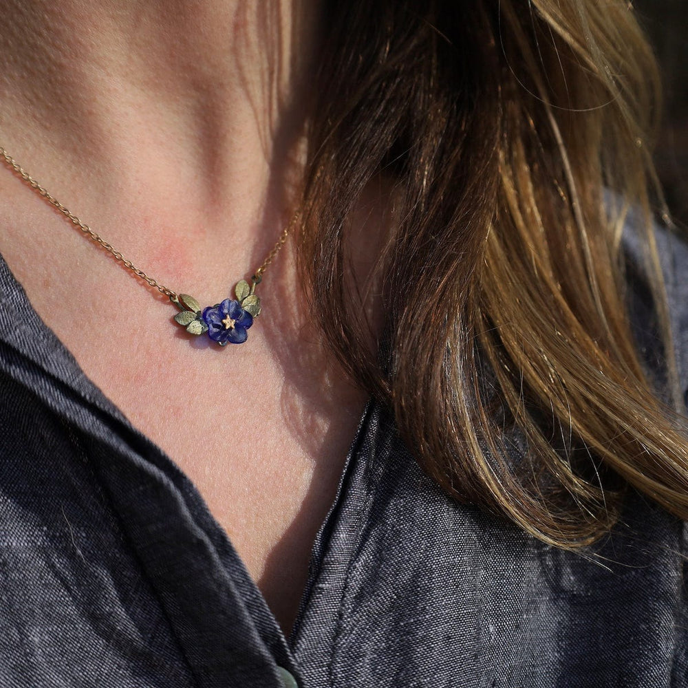 NKL BLUE VIOLET BAR NECKLACE