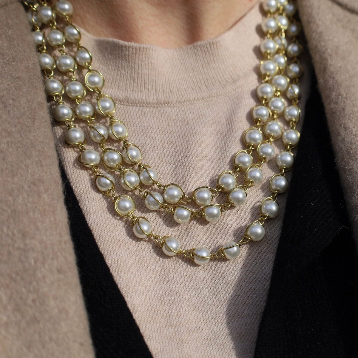 NKL-BRASS 8mm Glass White Pearl 3-Row Necklace - Shiny Brass