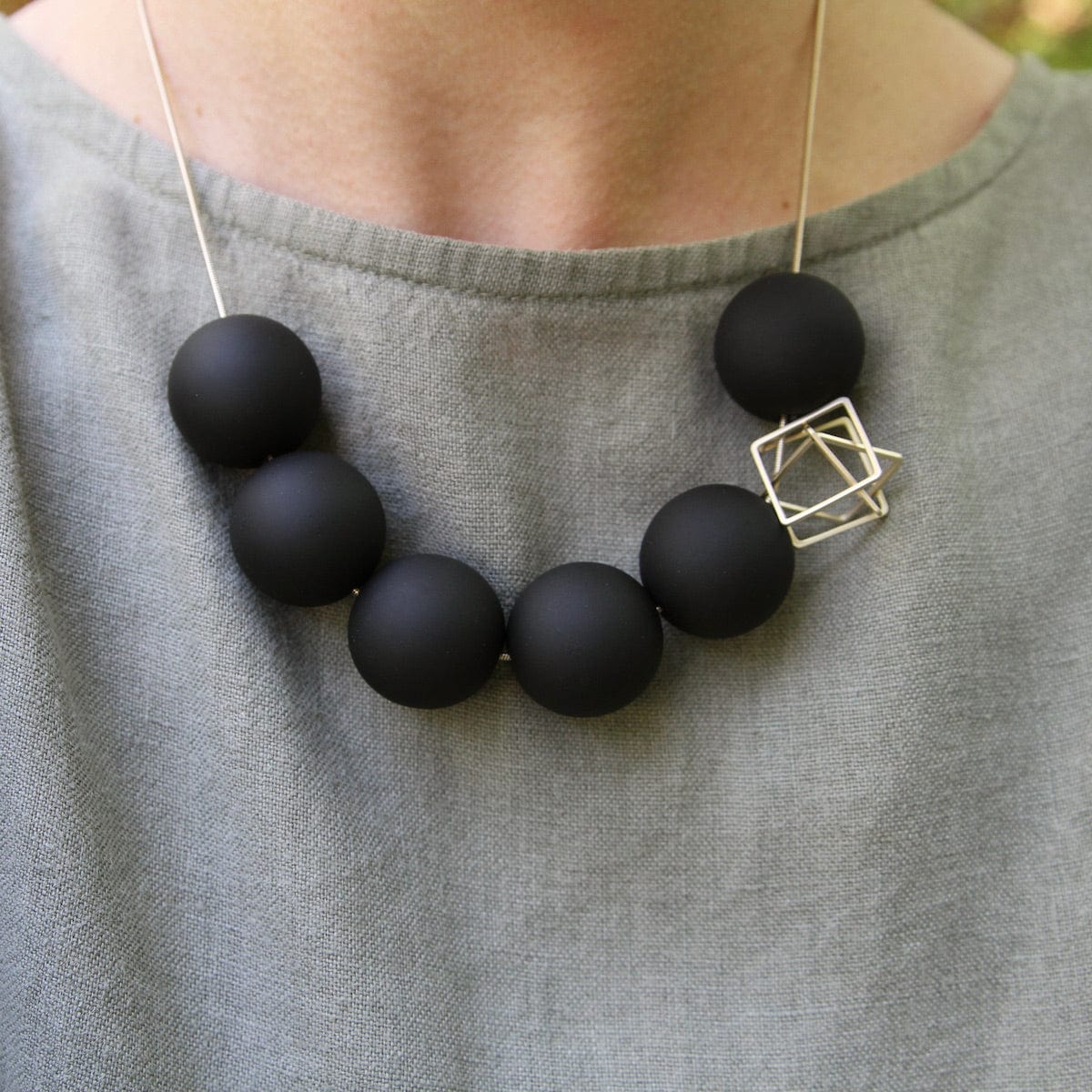 NKL-BRASS Bonbon Nekclace - Gold Black