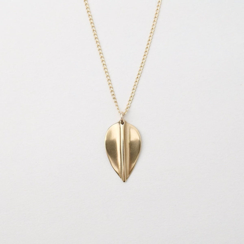 
                      
                        NKL-BRASS Lila Necklace Brass
                      
                    