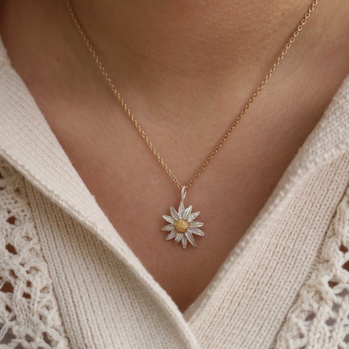 Colourful White Indie Boho Daisy Sun Flower Pearl Choker Floral Summer –  The Colourful Aura