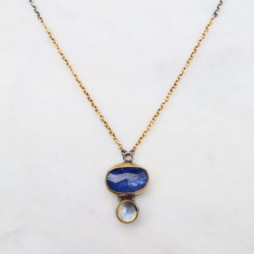 
                      
                        NKL Double Rim Necklace with Split Chain - Blue Kyanit
                      
                    