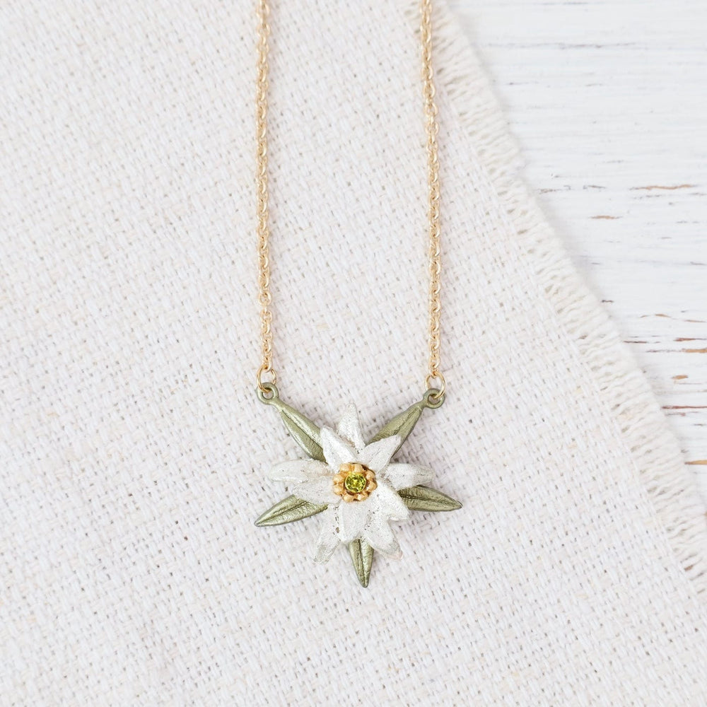 NKL Edelweiss Pendant Necklace