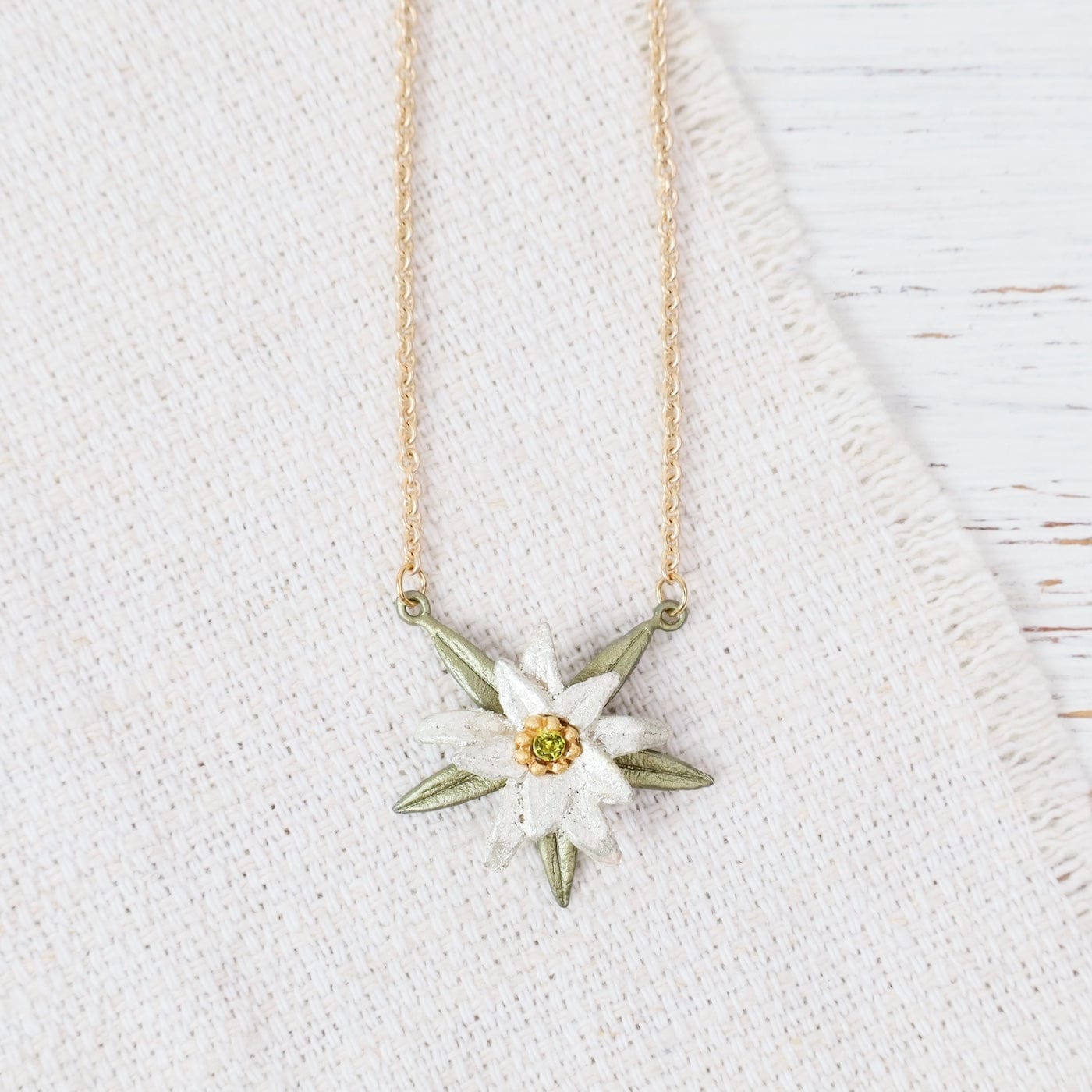 NKL Edelweiss Pendant Necklace