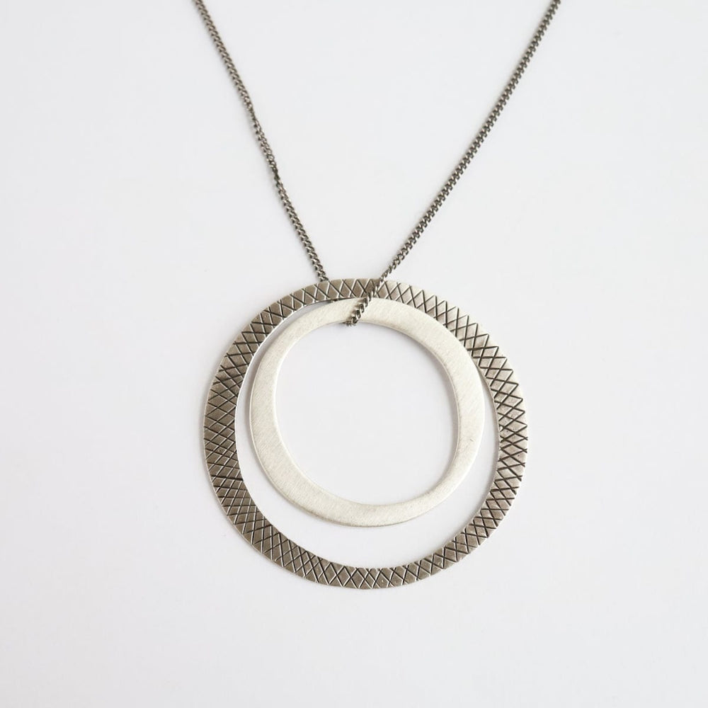 NKL Etched & Plain Silver Circles Necklace