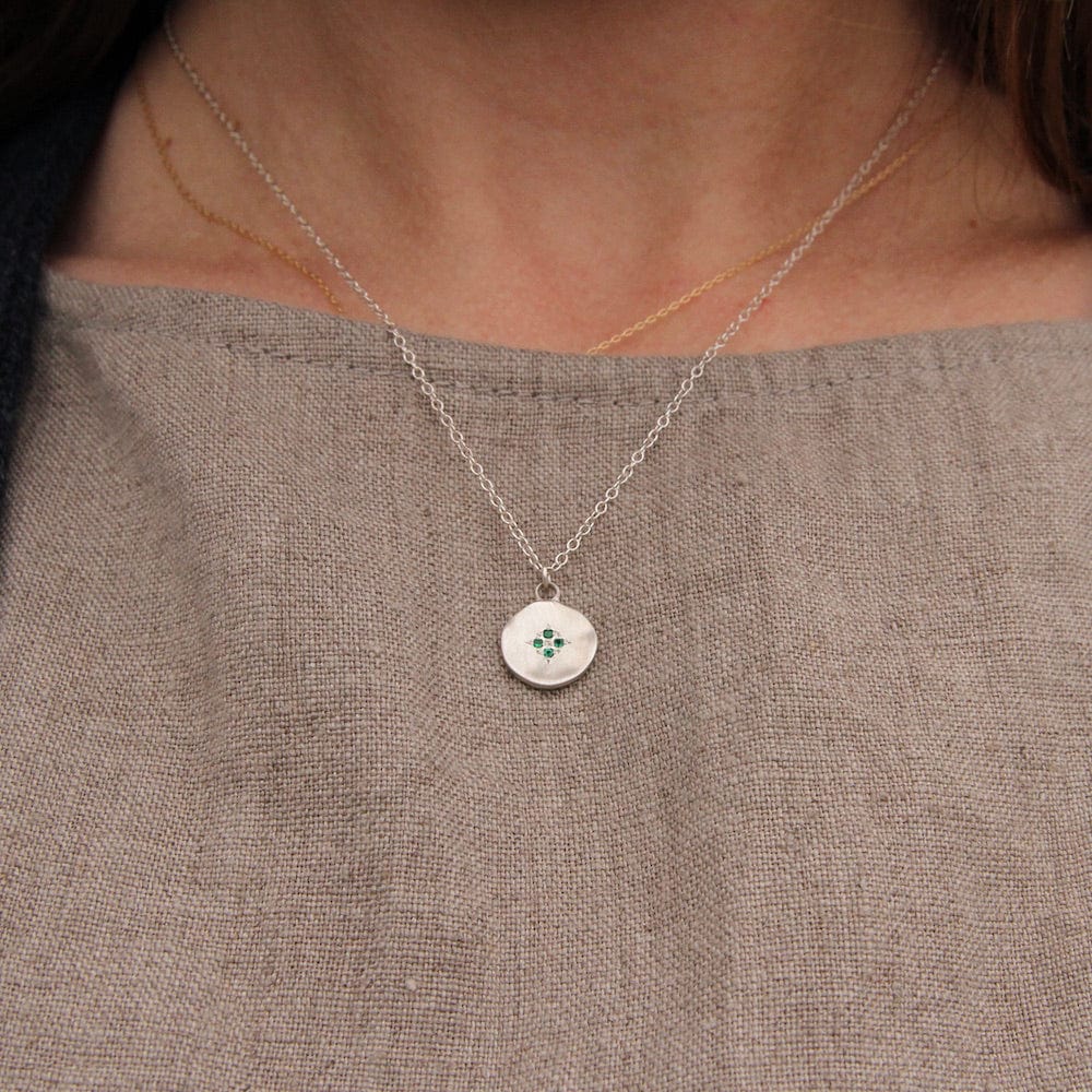 NKL Four Star Wave Pendant in Emerald