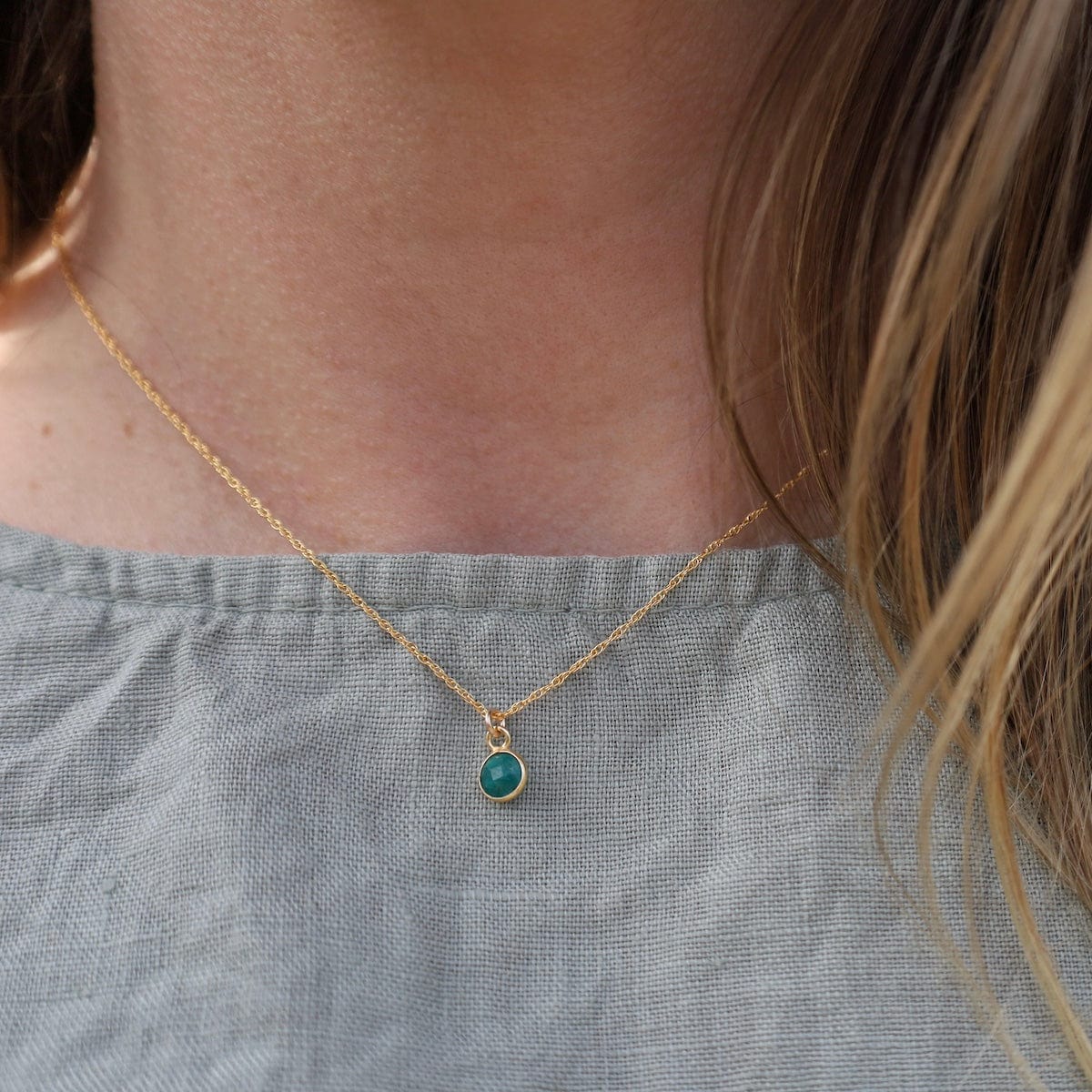NKL-GF 14k Gold Filled Chain with 6mm Bezel-Set Green Chalcedony