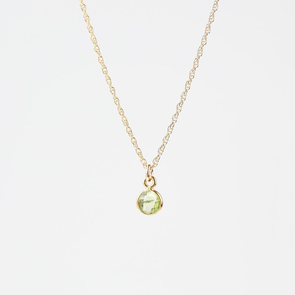 
                      
                        NKL-GF 14k Gold Filled Chain with 6mm Bezel-Set Peridot P
                      
                    