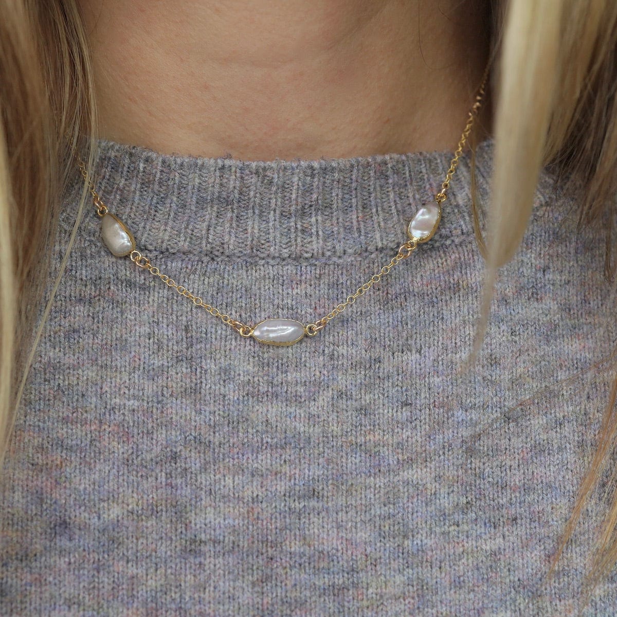 NKL-GF 3 Pearl Station Necklace