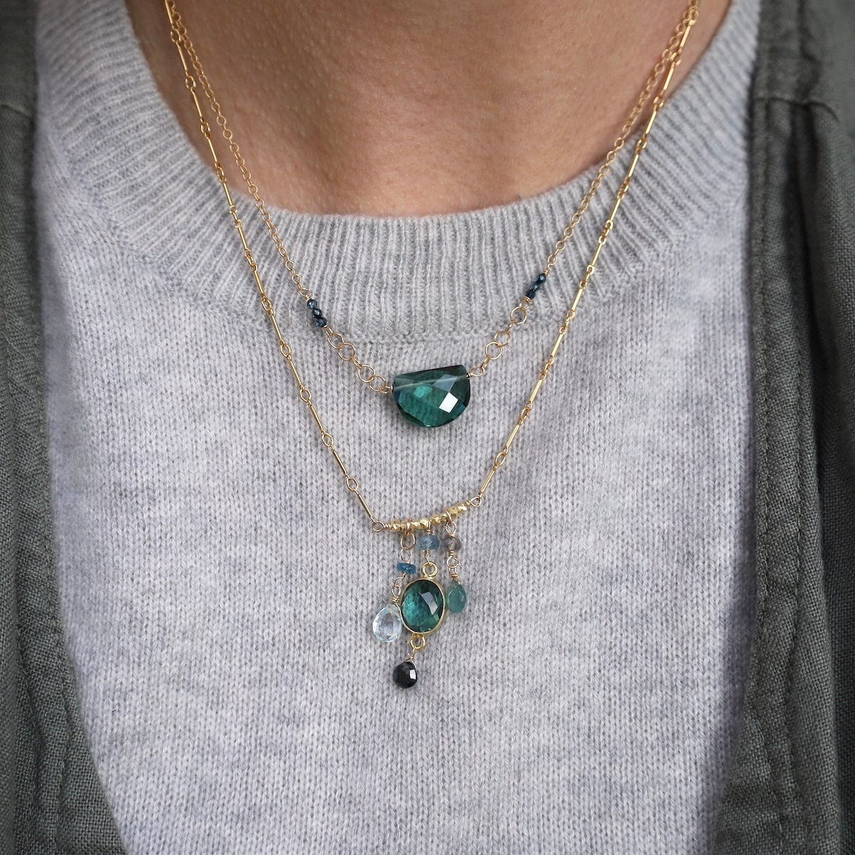 NKL-GF Bezel Oval Green Quartz Bar Necklace