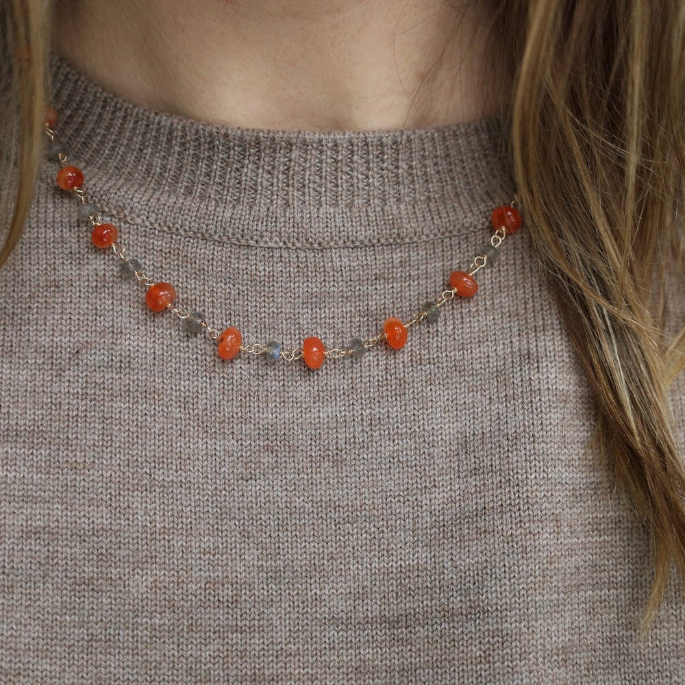 
                  
                    NKL-GF Chunky Carnelian & Labradorite Hand-tied Bead Chain Necklace
                  
                