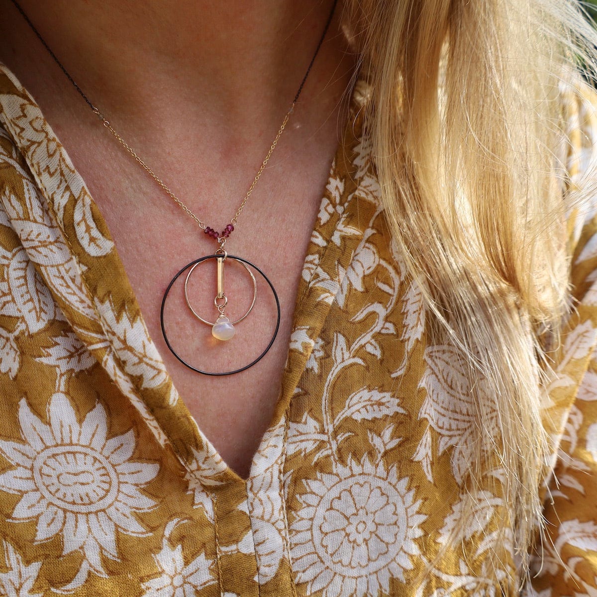 NKL-GF Circle Pendant with Opal Necklace
