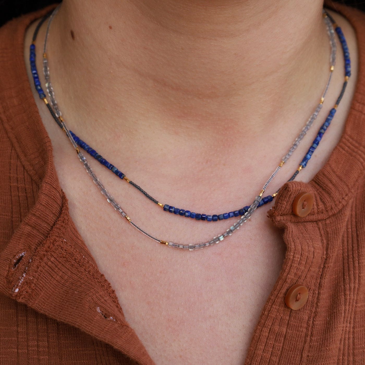 NKL-GF Clear Seed Beads With Tiny Labradorite Cubes Necklace
