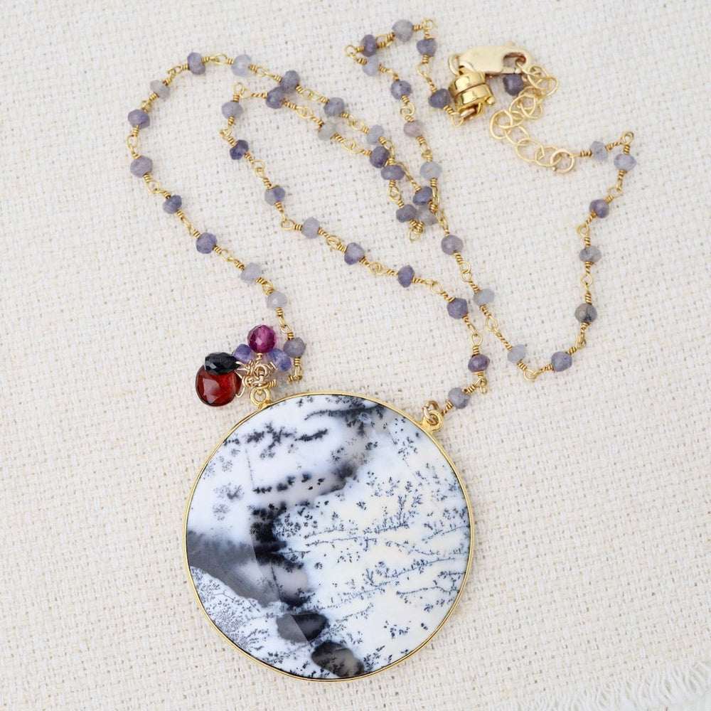 
                      
                        NKL-GF Dendritic opal, garnet, sapphire, tanzanite, gray
                      
                    