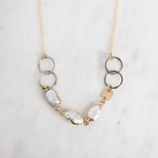 NKL-GF Gold 3 Pearl Station Necklace
