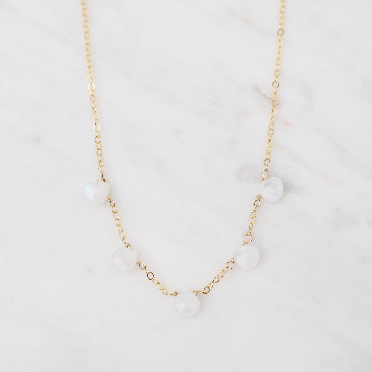 NKL-GF Gold Filled Chable Chain With 5 Rainbow Moonstone Necklace