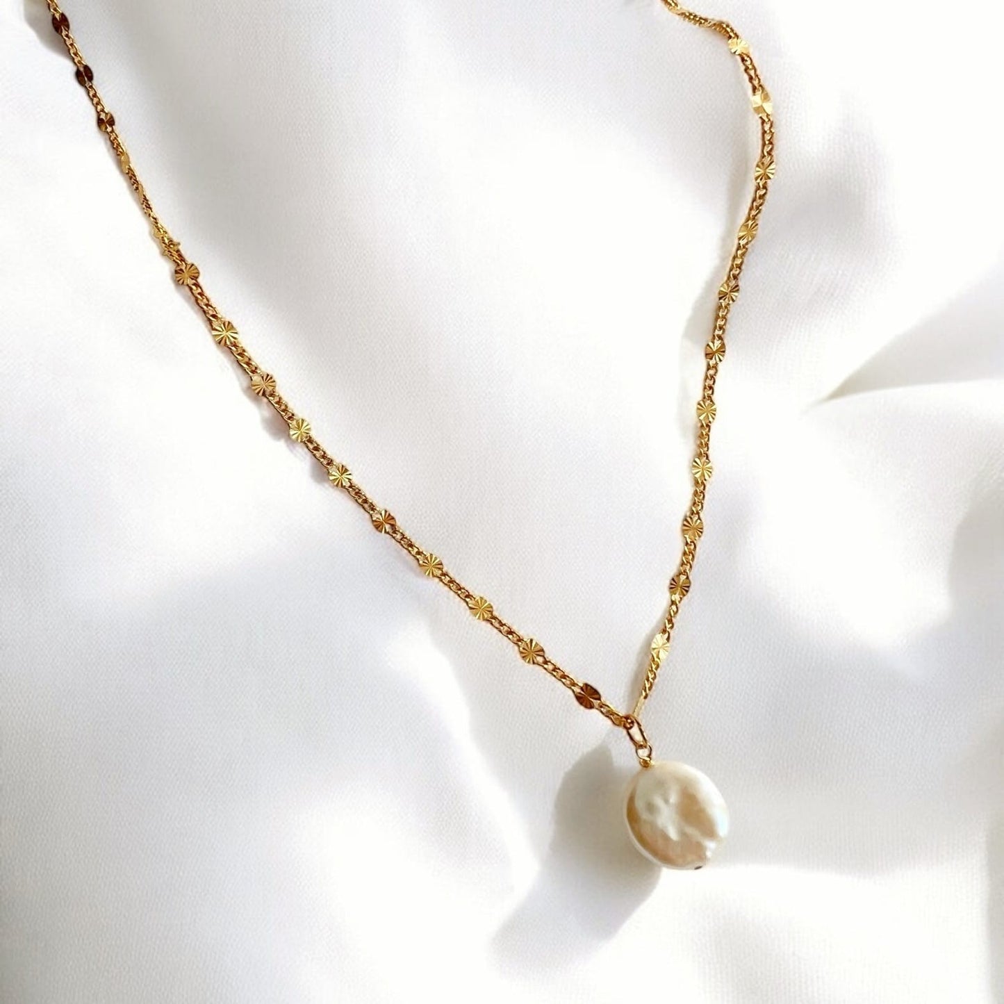 NKL-GF Gold Filled Day Dreamer Freshwater Pearl Necklace