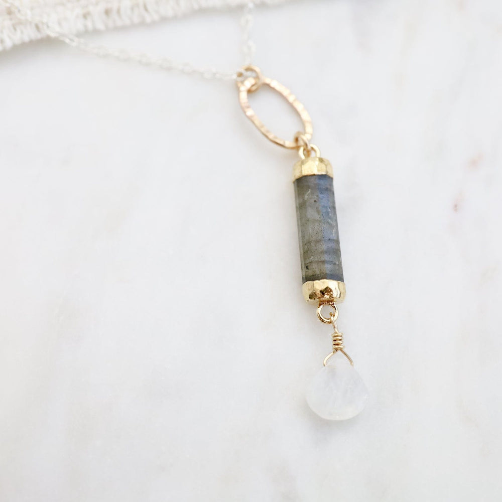 
                  
                    NKL-GF Labradorite Barrel Pendant
                  
                