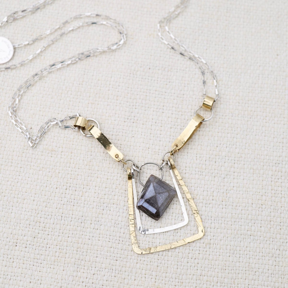 NKL-GF Labradorite Stirrup Necklace