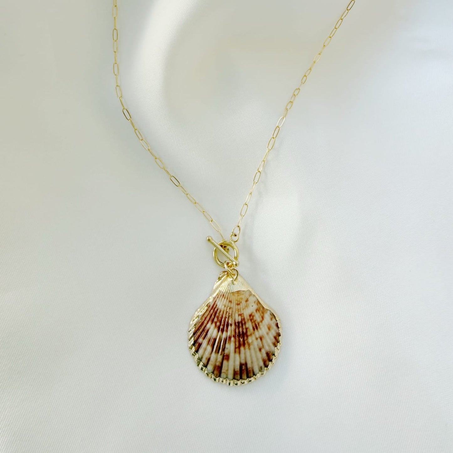 NKL-GF Maui Seashell Beach Paperclip Toggle Gold Filled Necklace